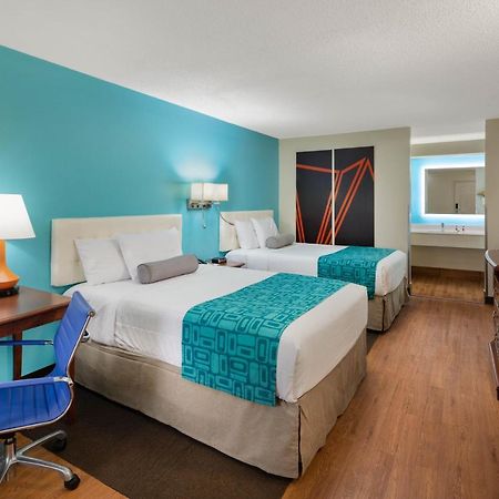 Howard Johnson By Wyndham Savannah Ga Georgetown Bagian luar foto
