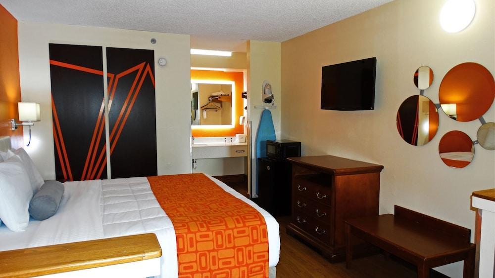 Howard Johnson By Wyndham Savannah Ga Georgetown Bagian luar foto