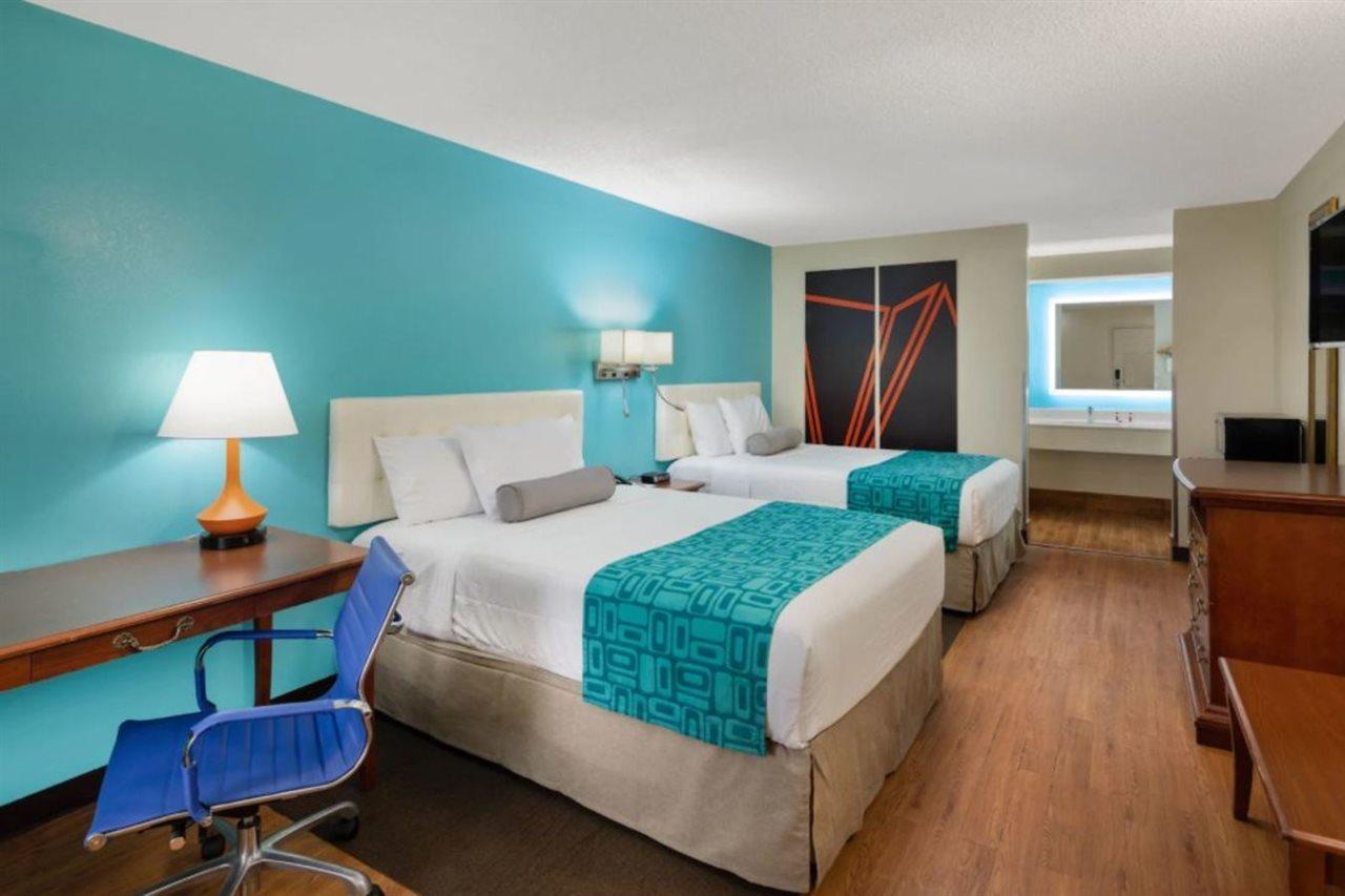 Howard Johnson By Wyndham Savannah Ga Georgetown Bagian luar foto
