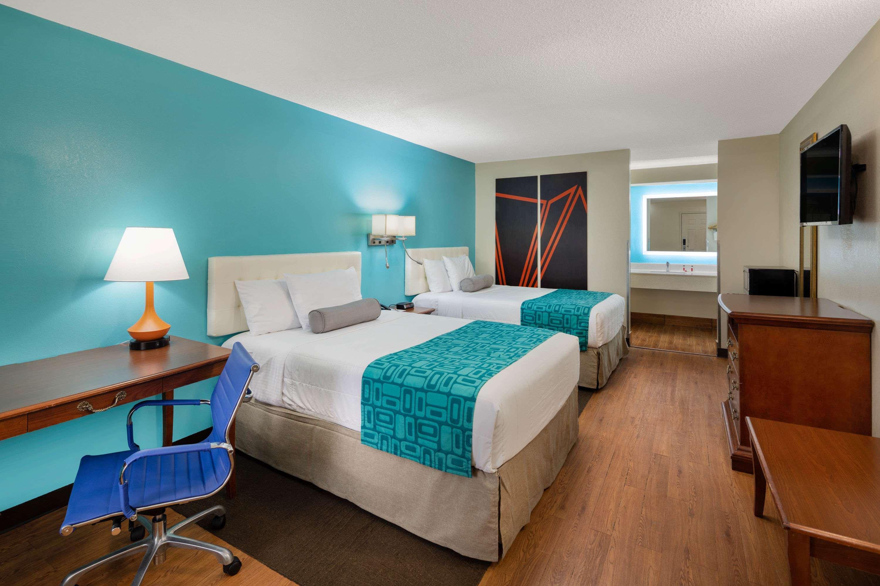 Howard Johnson By Wyndham Savannah Ga Georgetown Bagian luar foto