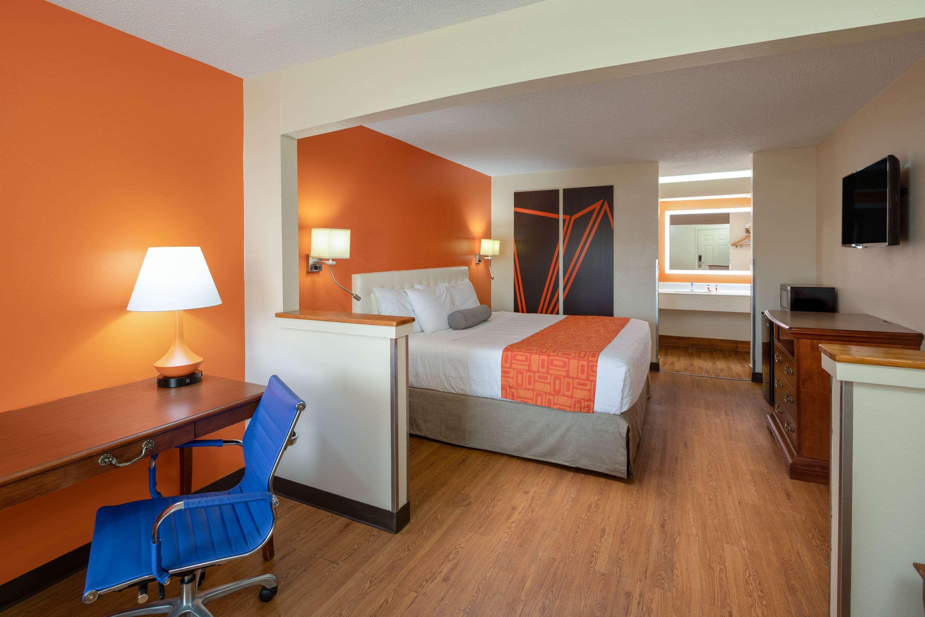 Howard Johnson By Wyndham Savannah Ga Georgetown Bagian luar foto